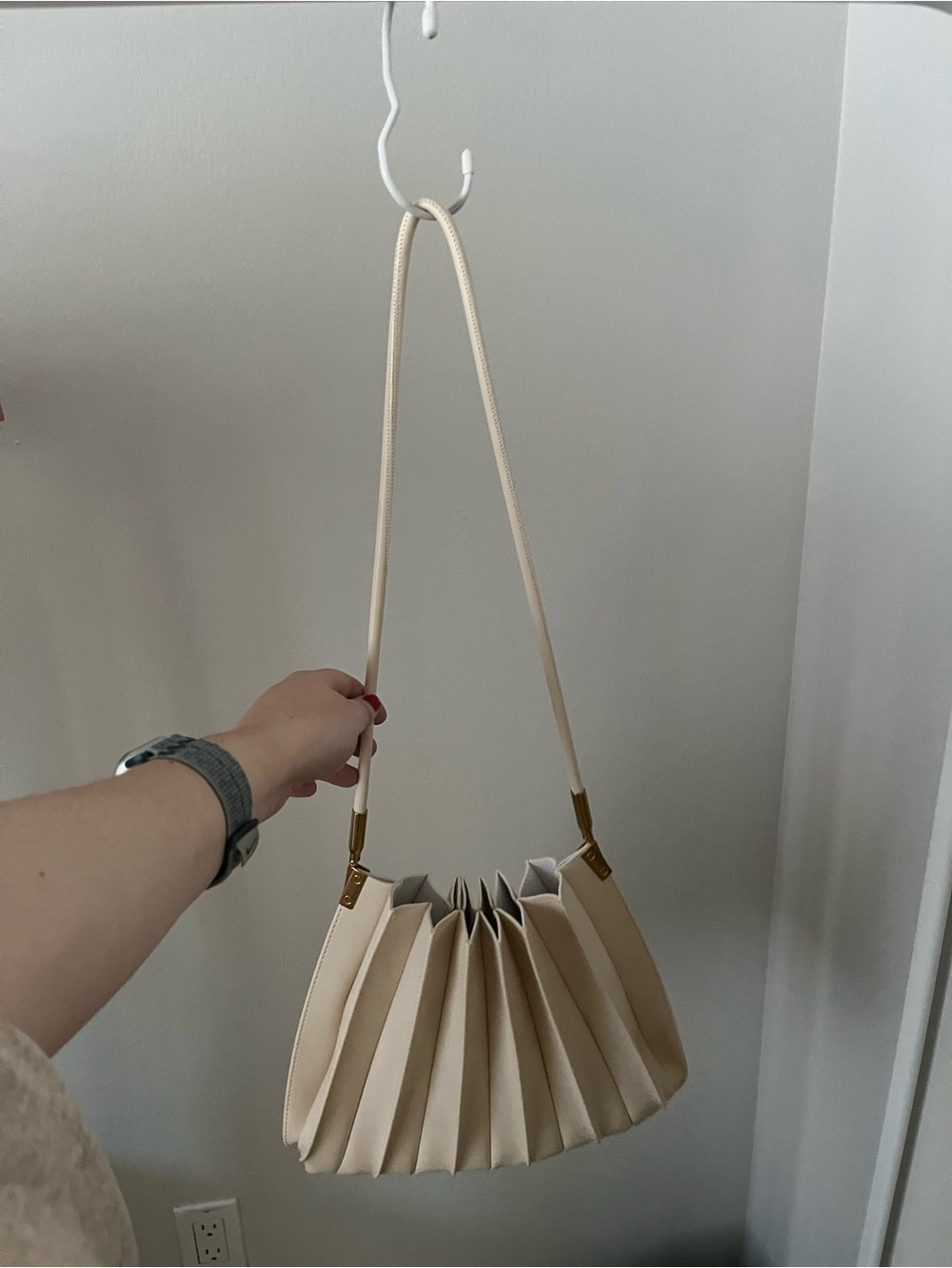 Cream Pleated Shoulder Bag - Women